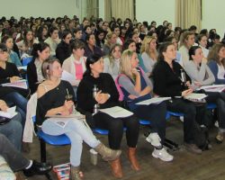 Más de 200 profesores y estudiantes participaron de una nueva capacitación de la Red