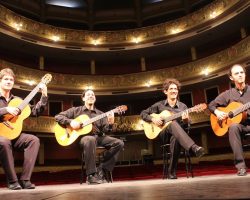 Cuarteto de guitarras en concierto