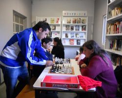 Taller de ajedrez en la Biblioteca