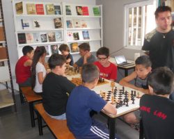 Torneo de ajedrez en la Biblio