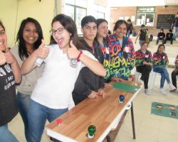 Economía Joven en la escuela Bicentenario